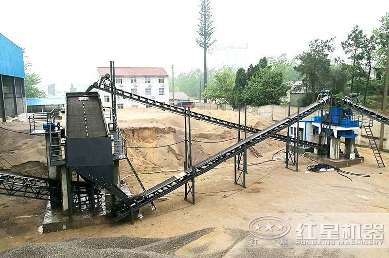 廢舊石料制砂現(xiàn)場圖