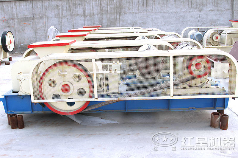 對輥式破碎機(jī) 對輥式破碎機(jī)