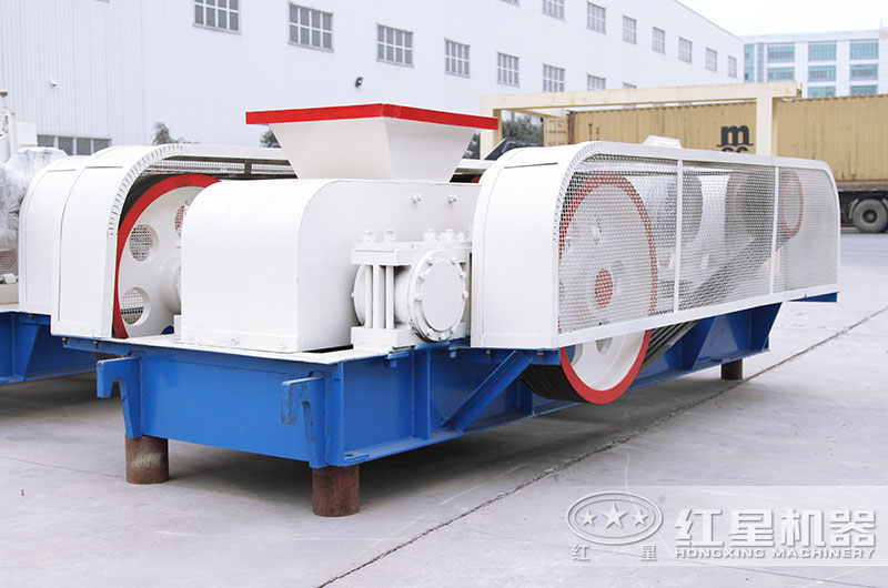 對(duì)輥式制砂機(jī)結(jié)構(gòu)簡單，操作方便