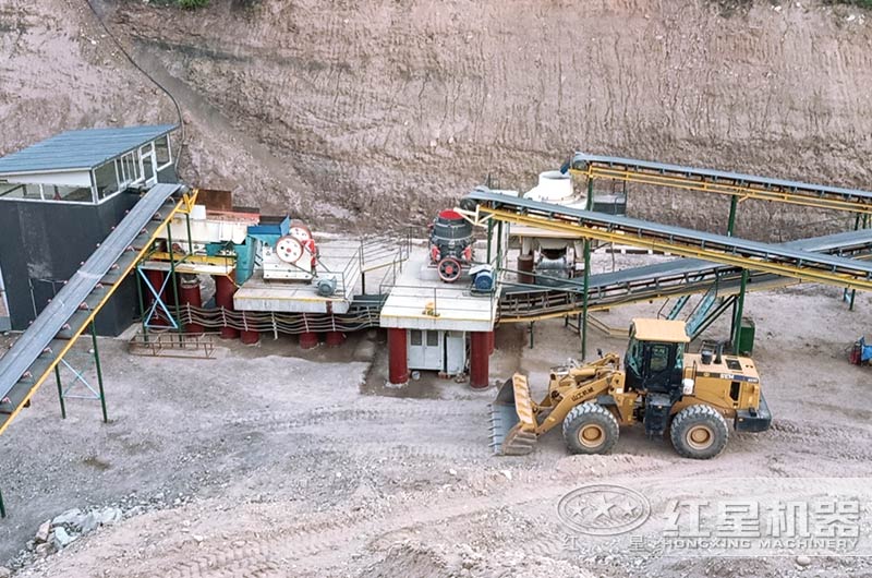 花崗巖破碎篩分，河北用戶(hù)現(xiàn)場(chǎng)實(shí)拍