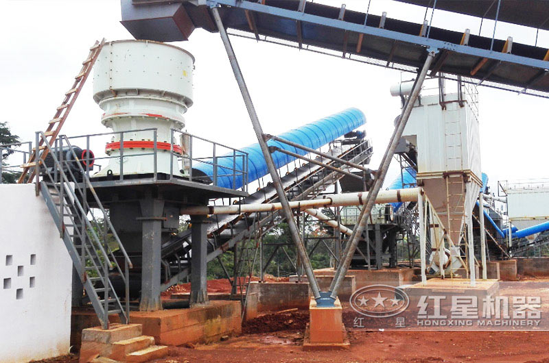 大型圓錐破生產(chǎn)現(xiàn)場(chǎng)