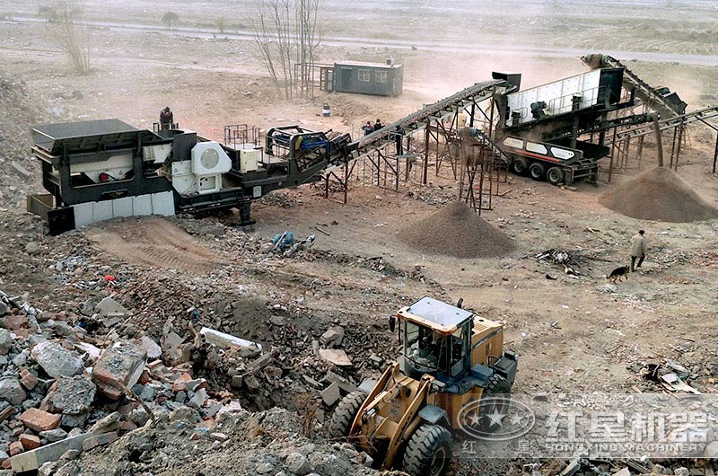 北京客戶廢棄混凝土破碎現(xiàn)場