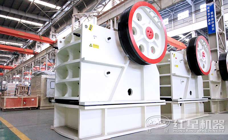 鄂式碎石機(jī)