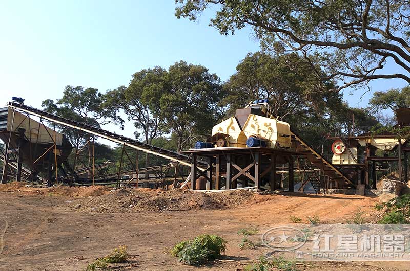 反擊式破碎機作業(yè)現(xiàn)場