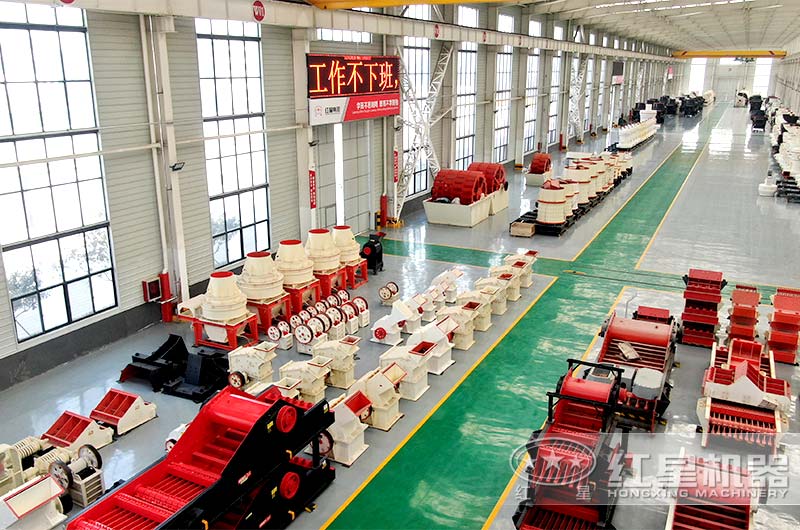 小型破碎制砂機(jī)車間