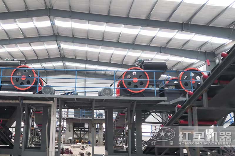 時產(chǎn)300噸花崗巖制砂生產(chǎn)線方案二