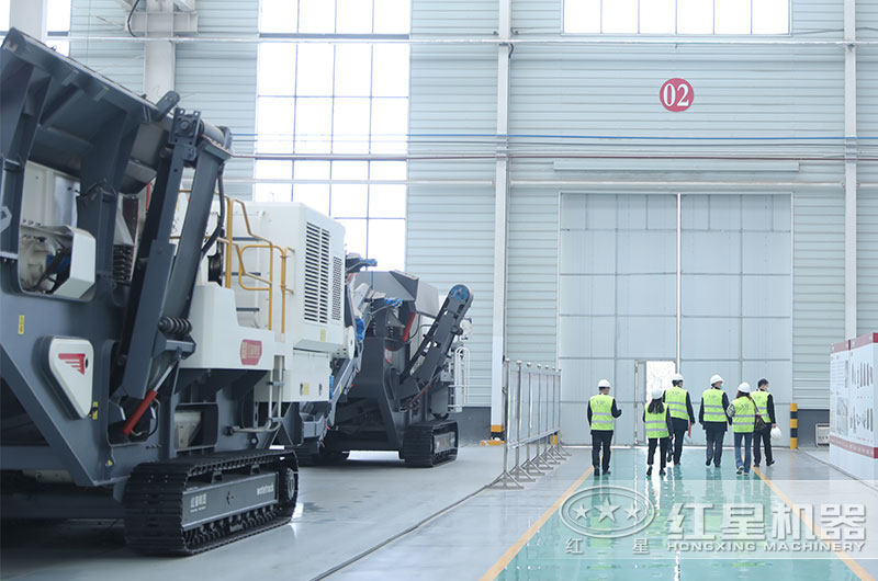 全移動鄂式破碎機(jī)