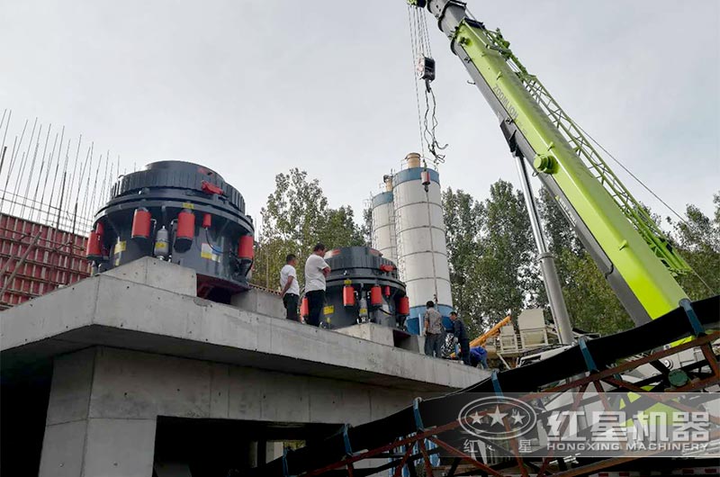 圓錐破碎機現(xiàn)場實拍