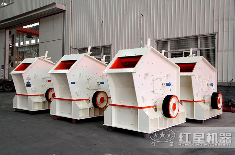 1210小型反擊式破碎機車間實拍