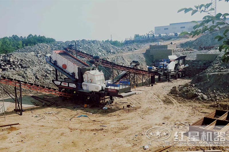 河南光山移動磨石機(jī)生產(chǎn)線現(xiàn)場