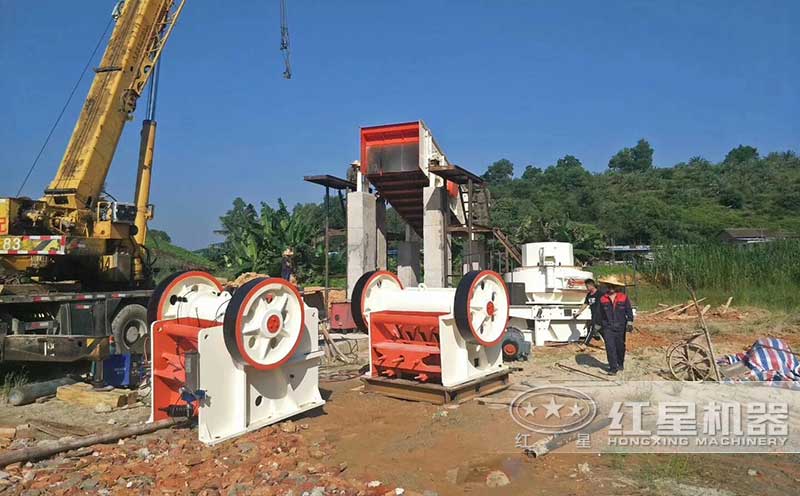 PEX-250×1000細(xì)顎式破石機(jī)