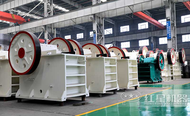 粗破設(shè)備：顎式破碎機(jī)