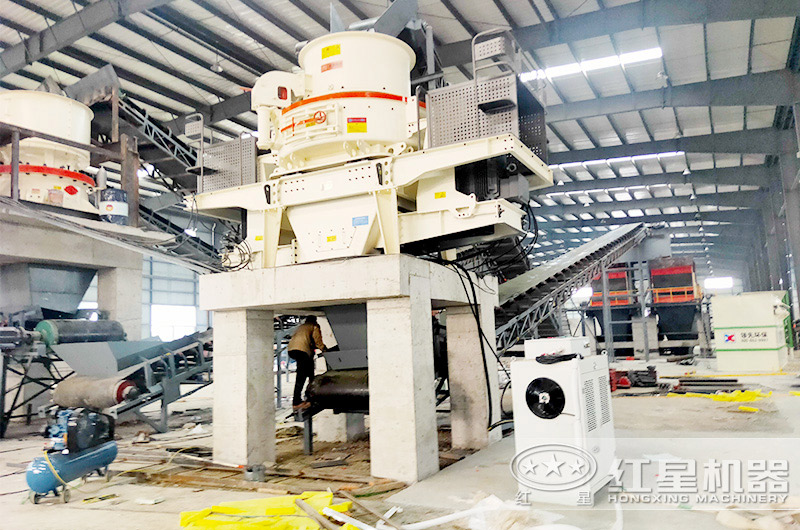 巖石制砂機(jī)現(xiàn)場(chǎng)