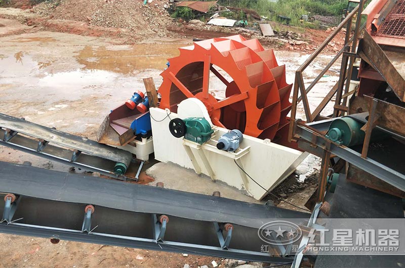 小型洗砂機客戶安裝現(xiàn)場 小型洗砂機客戶安裝現(xiàn)場