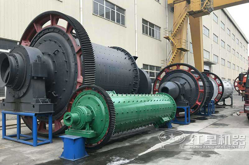 各種規(guī)格的球磨機(jī) 各種規(guī)格的球磨機(jī)