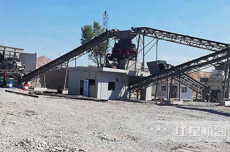 圓錐破碎機(jī)現(xiàn)場(chǎng)