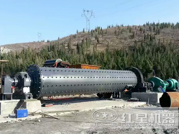 球磨機現(xiàn)場