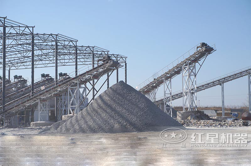 時(shí)產(chǎn)600多噸的大型砂石場(chǎng)