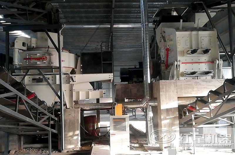 時(shí)產(chǎn)100噸砂石生產(chǎn)線現(xiàn)場(chǎng)