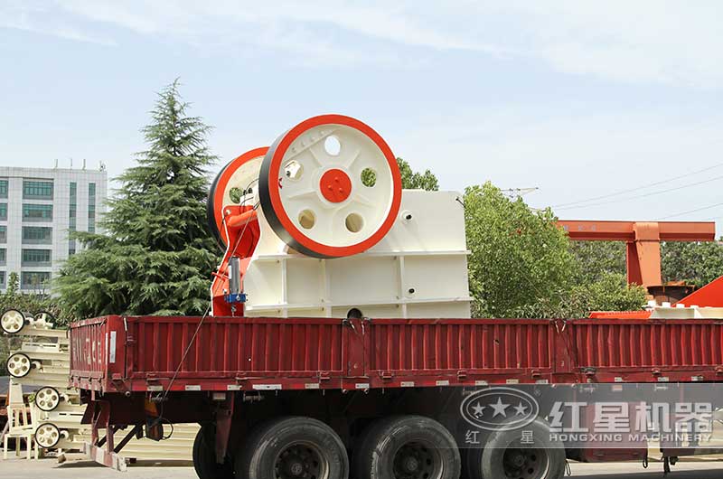 HDX德版連體顎式破碎機(jī)發(fā)貨圖