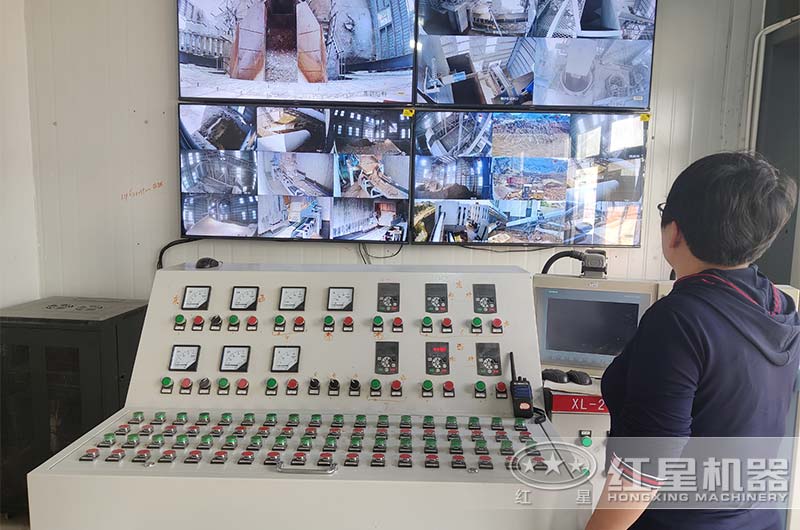 智能控制系統監(jiān)控操作臺