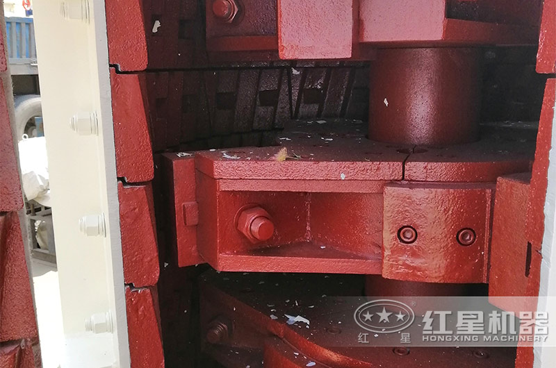 復(fù)合破碎機(jī)錘頭和襯板