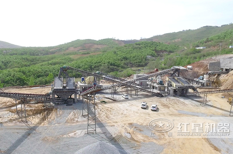 客戶時產(chǎn)600噸石料生產(chǎn)線現(xiàn)場