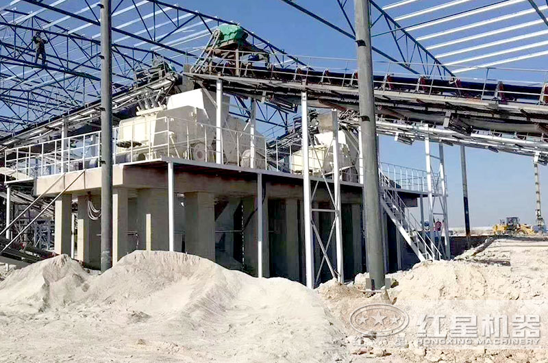 搭建篩分運輸設(shè)備對石粉進行回收