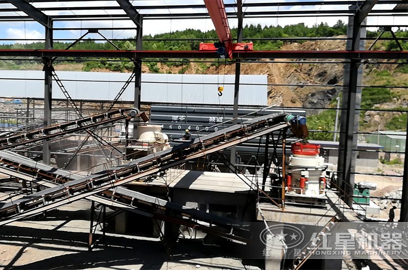 多缸液壓圓錐機(jī)現(xiàn)場(chǎng) 多缸液壓圓錐機(jī)現(xiàn)場(chǎng)