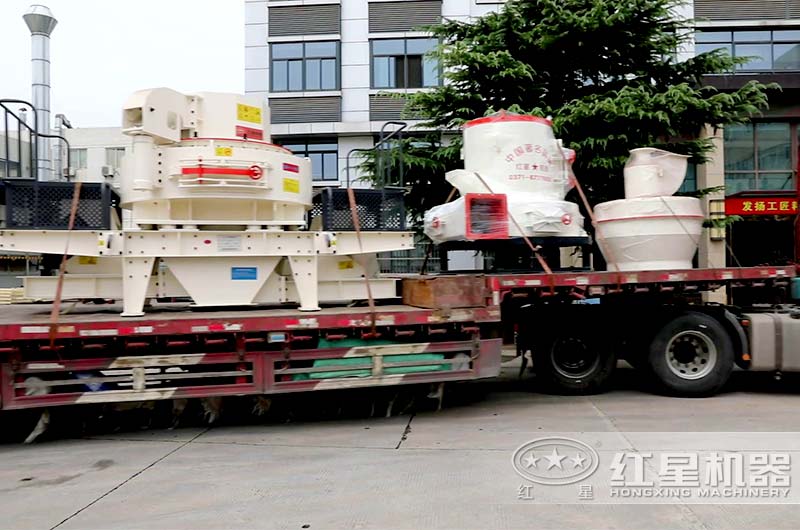 紅星機(jī)器磨粉設(shè)備發(fā)貨四