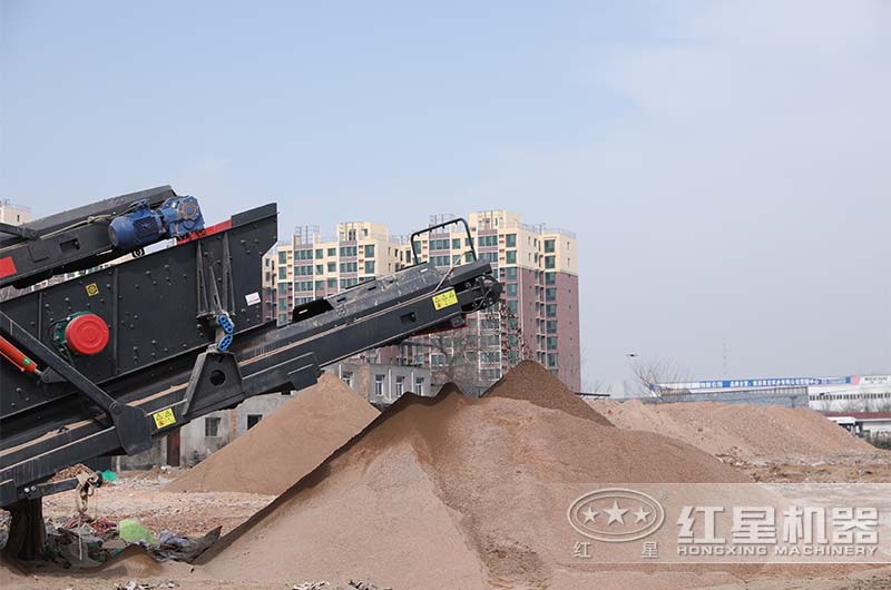 西安履帶移動(dòng)建筑垃圾破碎機(jī)成品