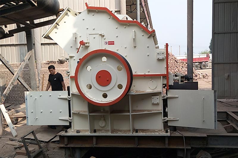 細碎制砂機處理現(xiàn)場