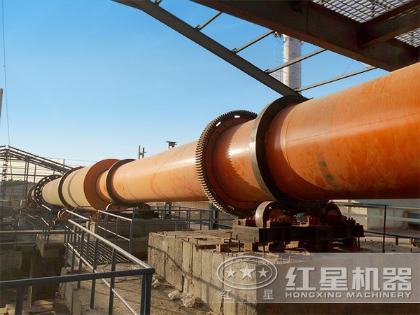 200噸石灰回轉(zhuǎn)窯現(xiàn)場圖 200噸石灰回轉(zhuǎn)窯現(xiàn)場圖