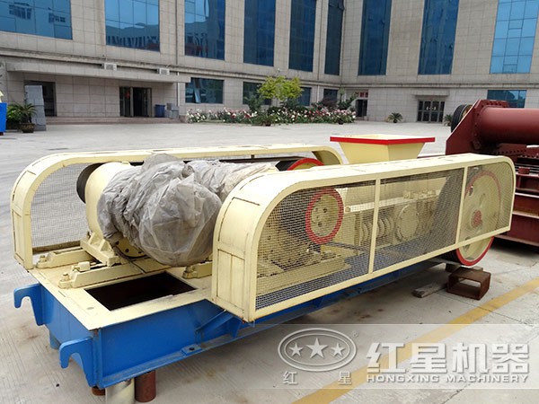 對輥破碎機(jī)