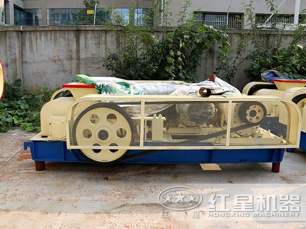 對(duì)輥碎砂機(jī)