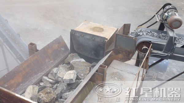 花崗巖破碎現(xiàn)場 花崗巖破碎現(xiàn)場