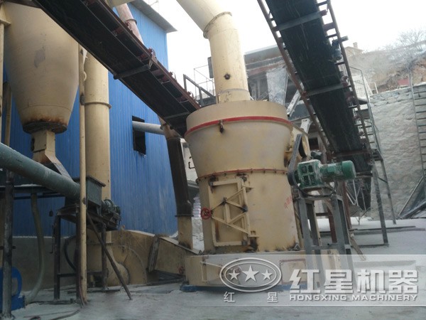 5R立式磨粉機(jī)現(xiàn)場(chǎng)作業(yè)圖