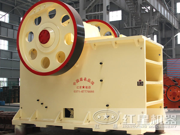 PE-1500×1800顎式破碎機(jī)