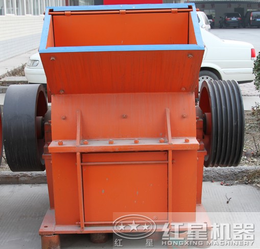 PCΦ800×600錘式破碎機