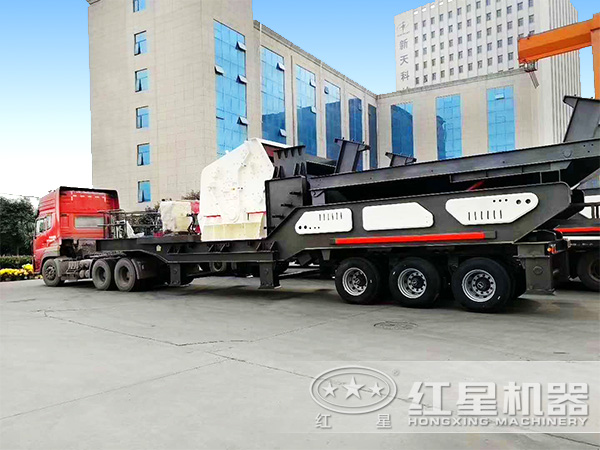 時產(chǎn)300噸車載可移動嗑石機 時產(chǎn)300噸車載可移動嗑石機