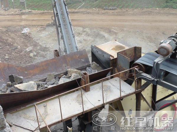 pcz重錘式破碎機(jī)作粗碎機(jī)使用