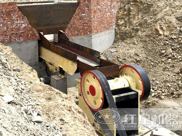 顎式破碎機的應用現(xiàn)場 顎式破碎機的應用現(xiàn)場