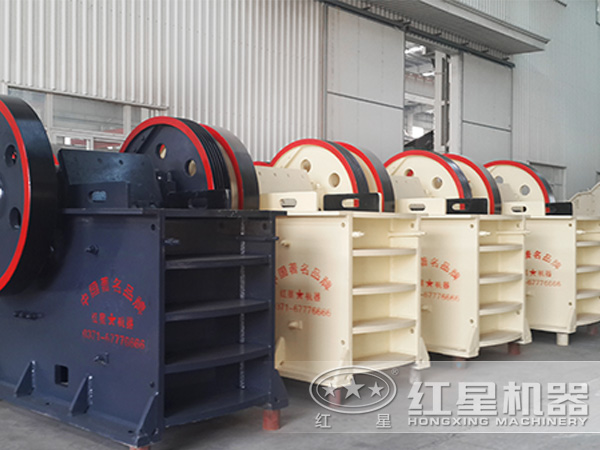 800t/h立式巖石碎石機廠區(qū) 800t/h立式巖石碎石機廠區(qū)