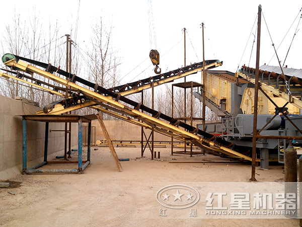 陜西商洛某環(huán)保砂石料廠引進紅星日產(chǎn)2000噸汽車式流動粉碎 陜西商洛某環(huán)保砂石料廠引進紅星日產(chǎn)2000噸汽車式流動粉碎