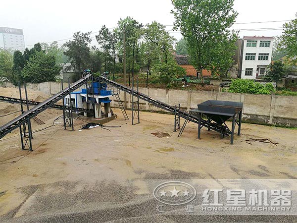 制砂機(jī)作業(yè)現(xiàn)場(chǎng)圖