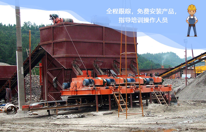 輥式破碎機現(xiàn)場作業(yè)圖