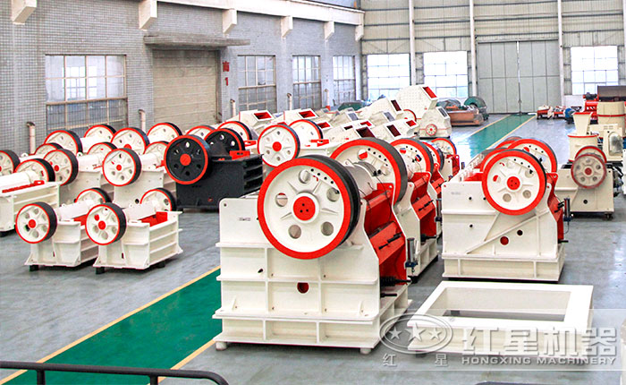 小型鄂式粉碎機車間圖 小型鄂式粉碎機車間圖