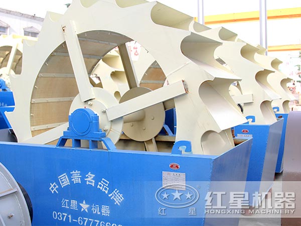 排列整齊的洗砂機(jī) 排列整齊的洗砂機(jī)