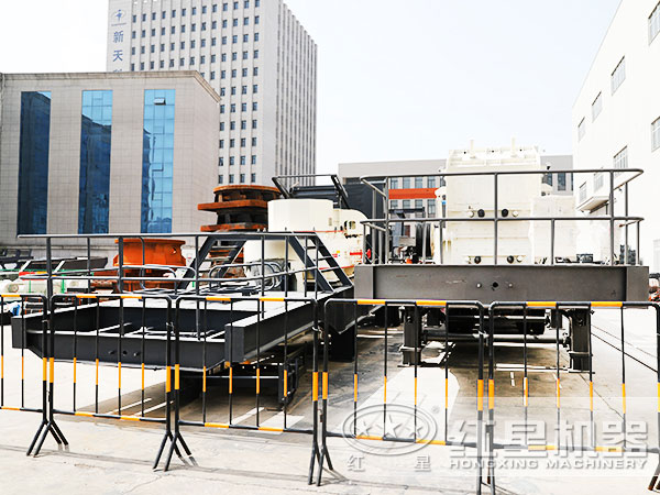 流動(dòng)沖擊破石塊加工機(jī) 流動(dòng)沖擊破石塊加工機(jī)