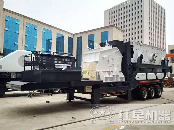 輪胎反擊碎石機(jī)